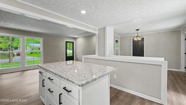 2813 Rio Rita Ave, Louisville, KY 40220