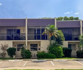 1327 N 15th Ave 22, Hollywood, FL 33020