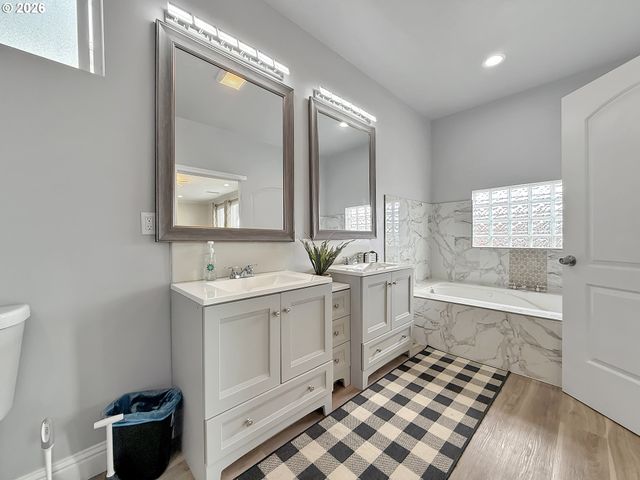 7175 VISTA RIDGE Dr, Brookings, OR 97415