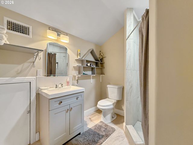 7175 VISTA RIDGE Dr, Brookings, OR 97415