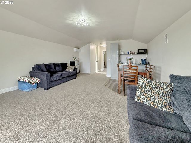 7175 VISTA RIDGE Dr, Brookings, OR 97415