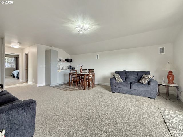 7175 VISTA RIDGE Dr, Brookings, OR 97415