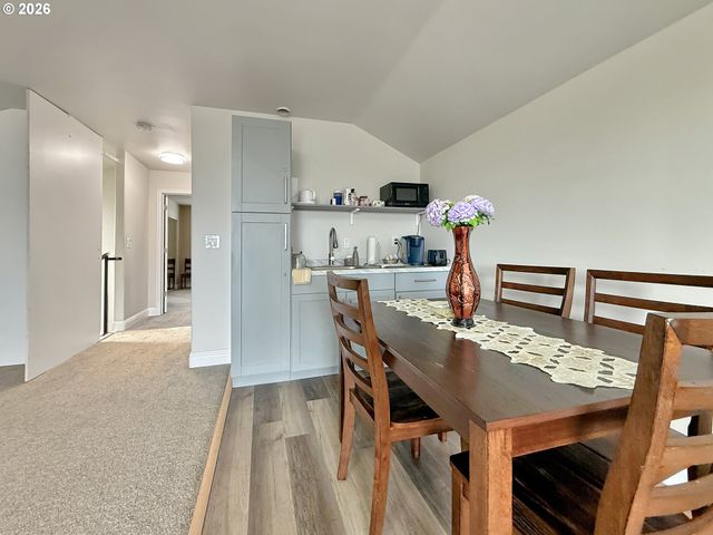 7175 VISTA RIDGE Dr, Brookings, OR 97415