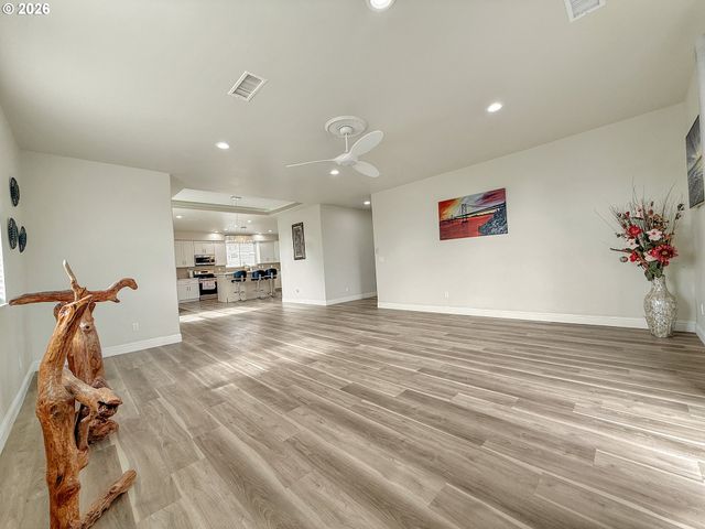 7175 VISTA RIDGE Dr, Brookings, OR 97415