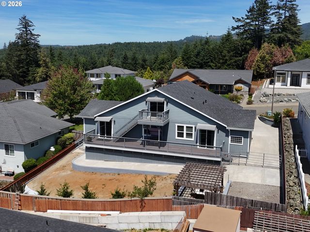 7175 VISTA RIDGE Dr, Brookings, OR 97415
