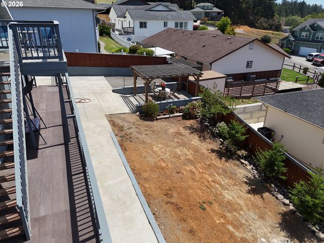 7175 VISTA RIDGE Dr, Brookings, OR 97415