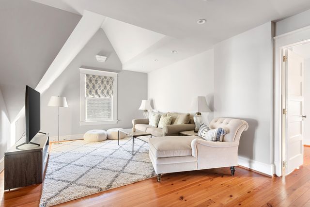 9 Colonial Street, Charleston, SC 29401