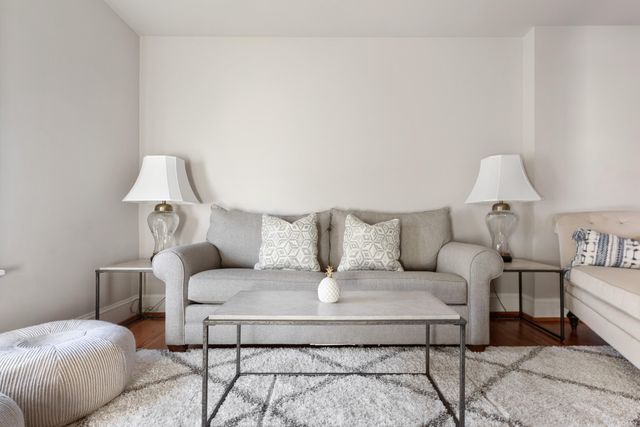 9 Colonial Street, Charleston, SC 29401