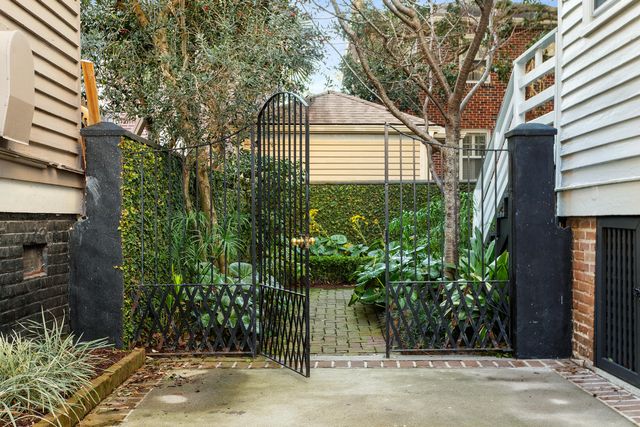 9 Colonial Street, Charleston, SC 29401