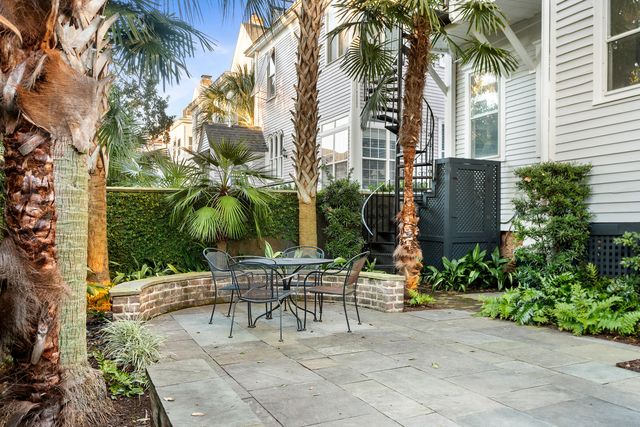 9 Colonial Street, Charleston, SC 29401