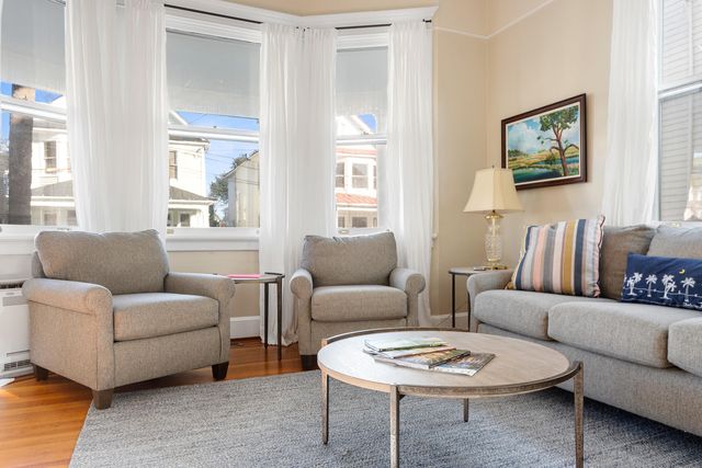 9 Colonial Street, Charleston, SC 29401