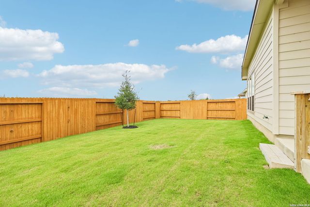 2137 Shepards Street, Seguin, TX 78155