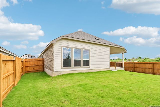 2137 Shepards Street, Seguin, TX 78155