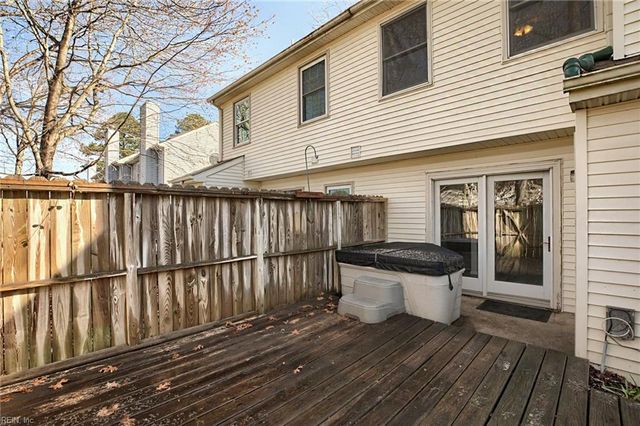 110 Souverain LNDG, Yorktown, VA 23692