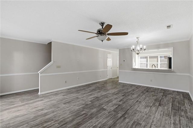 110 Souverain LNDG, Yorktown, VA 23692