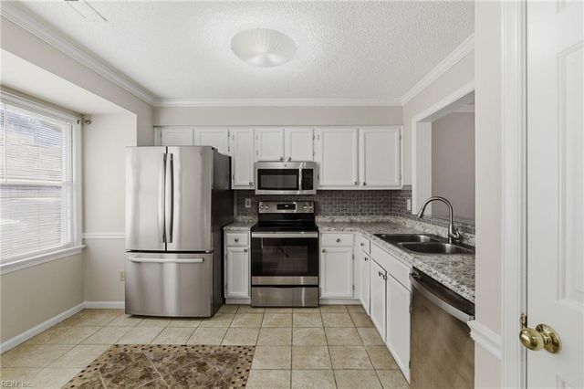 110 Souverain LNDG, Yorktown, VA 23692