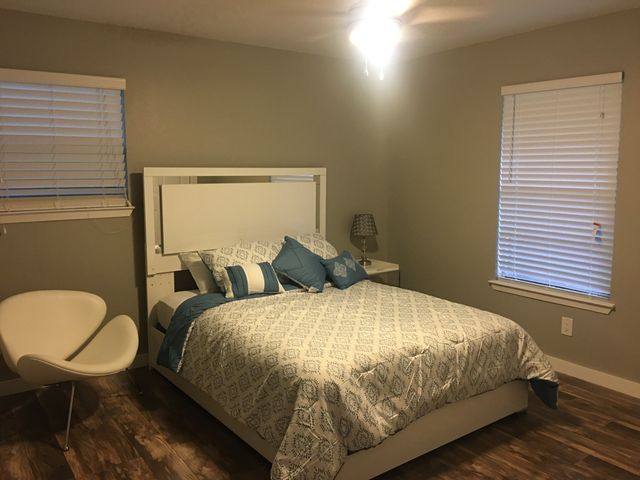 600 N East Street, Arlington, TX 76011