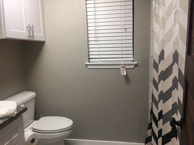 600 N East Street, Arlington, TX 76011