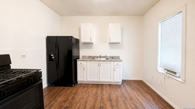 1319 Leal B, San Antonio, TX 78207