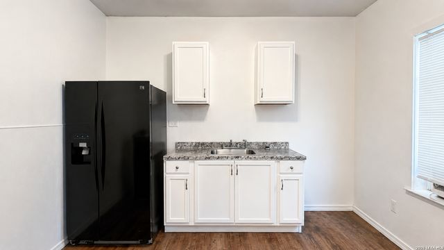 1319 Leal B, San Antonio, TX 78207