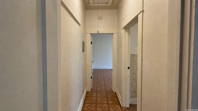 1319 Leal B, San Antonio, TX 78207