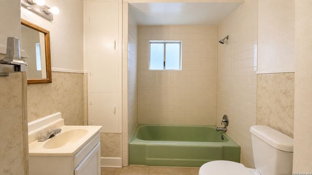 1319 Leal B, San Antonio, TX 78207