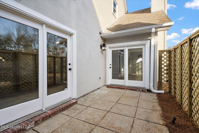 1042 Bayridge Drive, Jackson, MS 39211