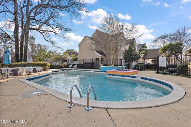 1042 Bayridge Drive, Jackson, MS 39211