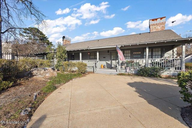 1042 Bayridge Drive, Jackson, MS 39211