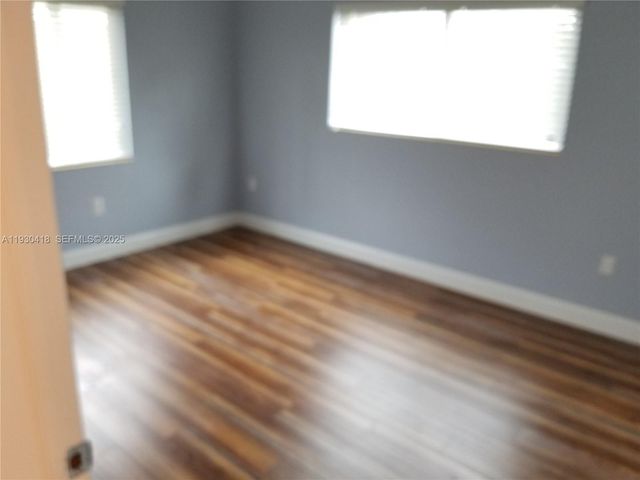 949 NW 10th St, Homestead, FL 33030