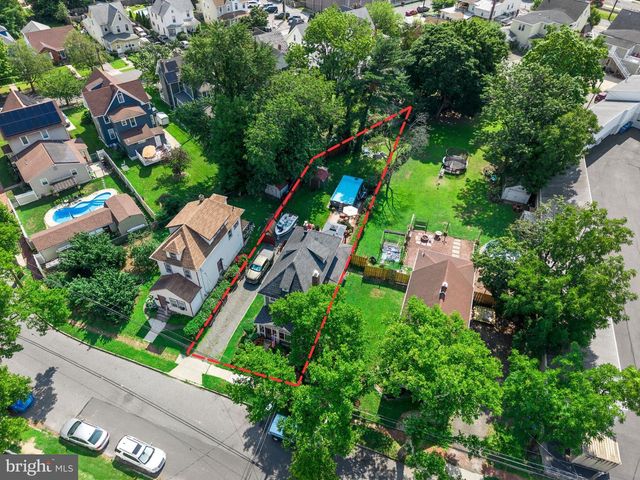 106 W 5TH ST, Palmyra, NJ 08065