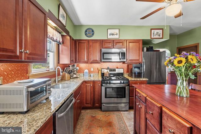 106 W 5TH ST, Palmyra, NJ 08065