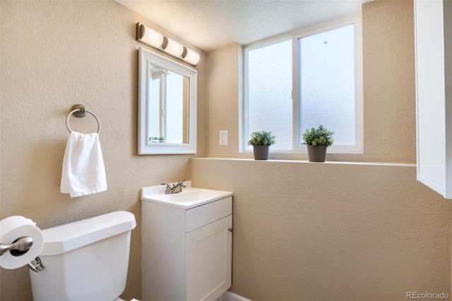 6551 S Albion Way, Littleton, CO 80121