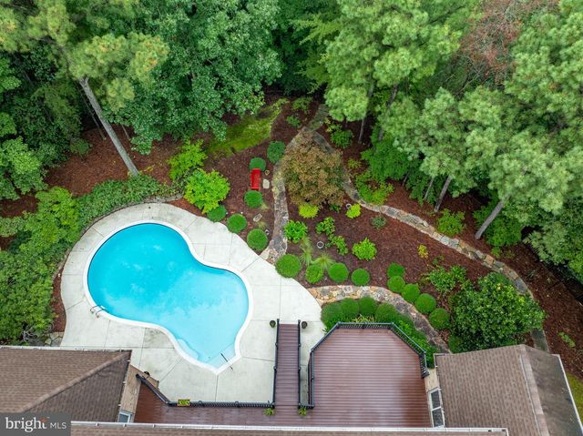 2412 PATES CRK, Williamsburg, VA 23185