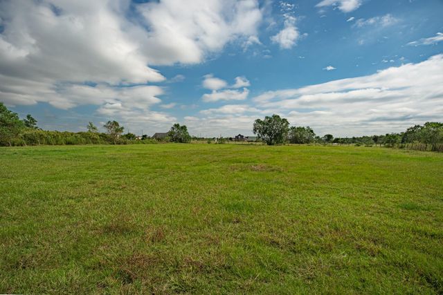 1108 County Road 55, Rosharon, TX 77583