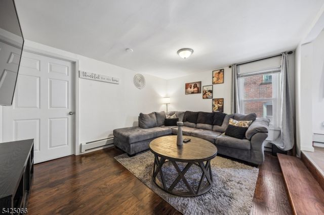 416 Frankfort St, City Of Orange Twp., NJ 07050