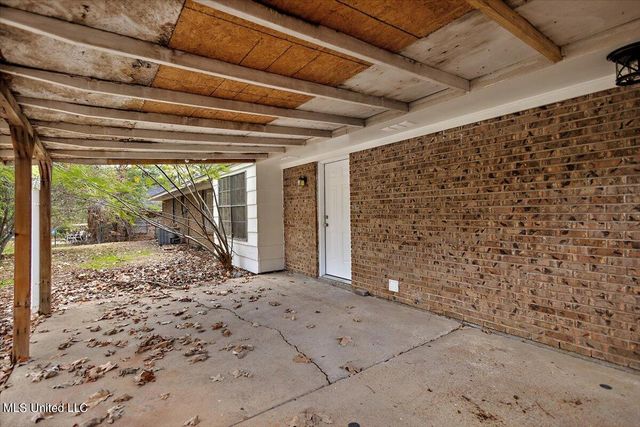 640 Tifton Dr, Jackson, MS 39212