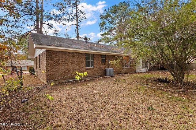 640 Tifton Dr, Jackson, MS 39212