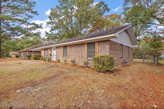 640 Tifton Dr, Jackson, MS 39212