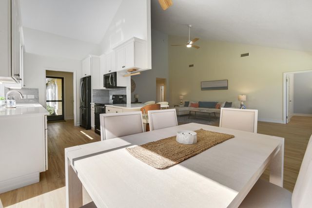 137 Harbourside Circle, Jupiter, FL 33477