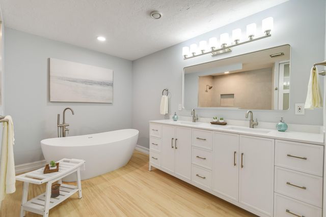 137 Harbourside Circle, Jupiter, FL 33477