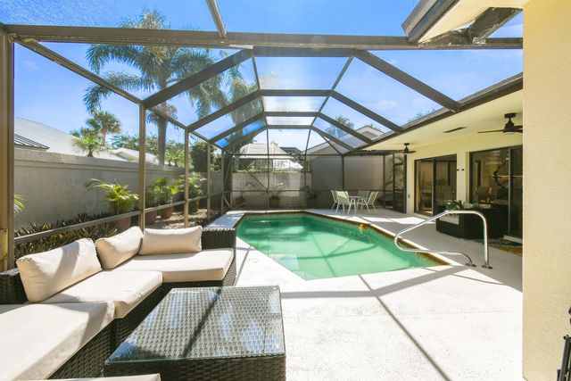 137 Harbourside Circle, Jupiter, FL 33477