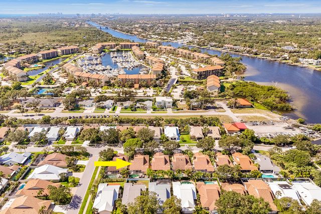 137 Harbourside Circle, Jupiter, FL 33477
