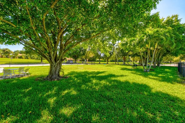 137 Harbourside Circle, Jupiter, FL 33477