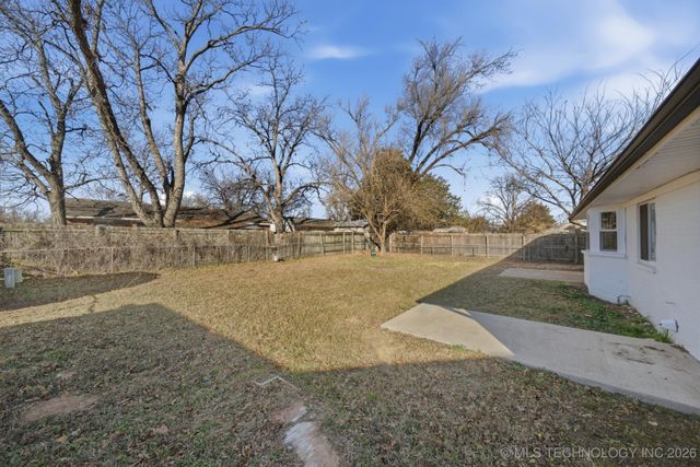 1010 N 3rd Street, Jenks, OK 74037