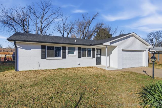 1010 N 3rd Street, Jenks, OK 74037