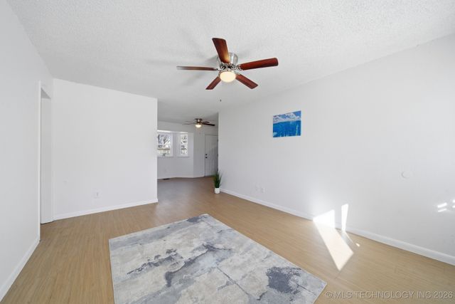 1010 N 3rd Street, Jenks, OK 74037