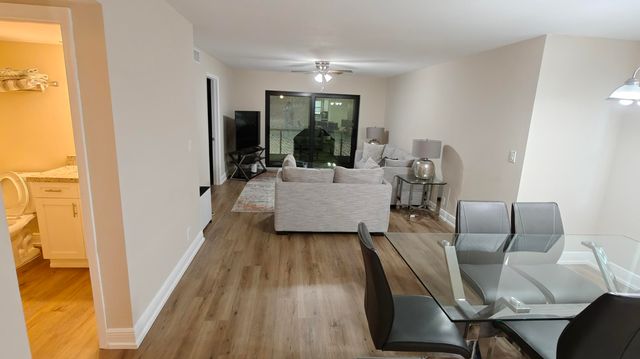 225 SE 10th Street D3, Deerfield Beach, FL 33441