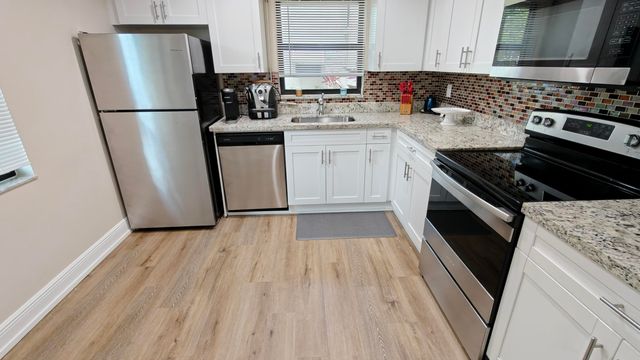 225 SE 10th Street D3, Deerfield Beach, FL 33441
