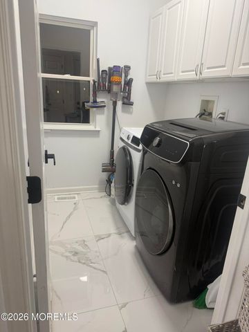 129 Manhattan Avenue, Bayville, NJ 08721